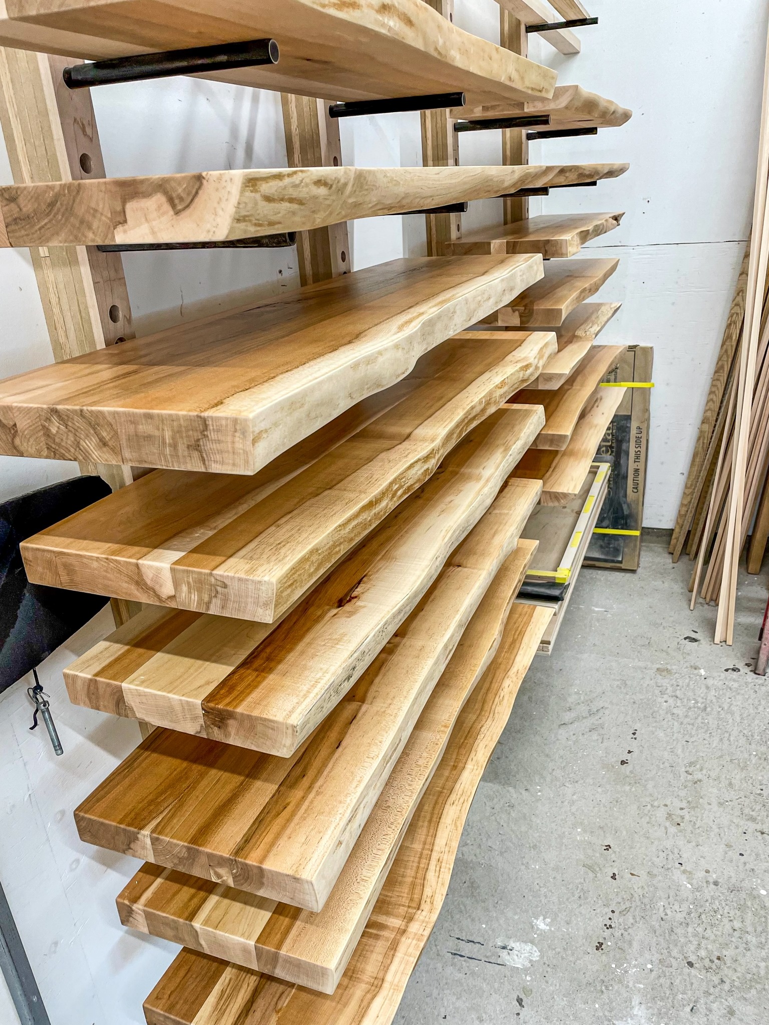 Marche en bois erable naturel finition huile